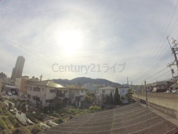 宝塚市宮の町のアパート