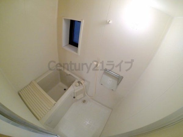 川西市南花屋敷４丁目のアパート