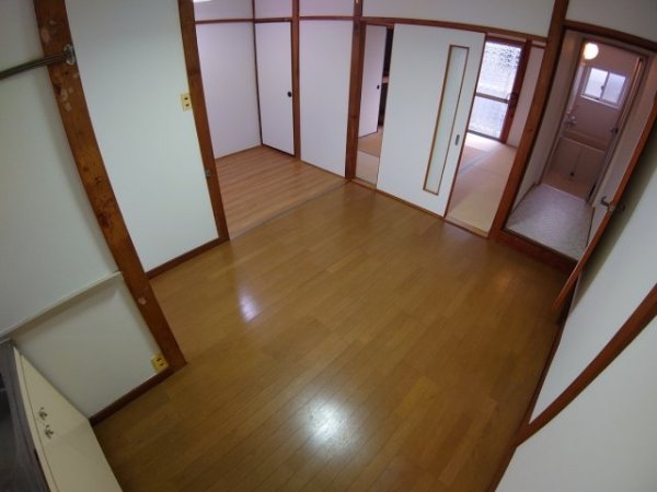 伊丹市荒牧南４丁目のアパート