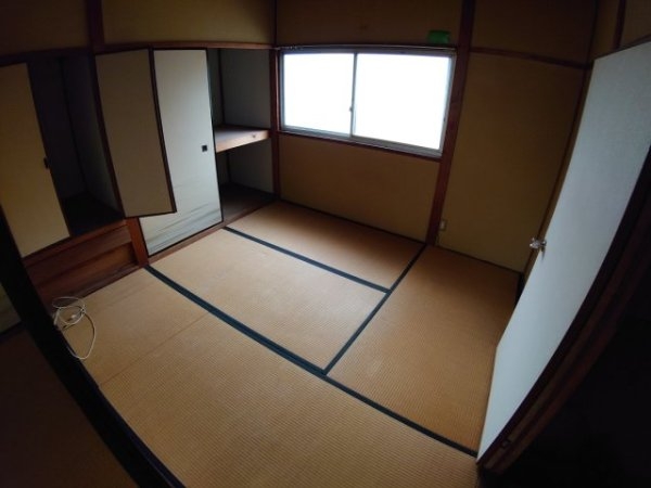 宝塚市安倉北２丁目のアパート