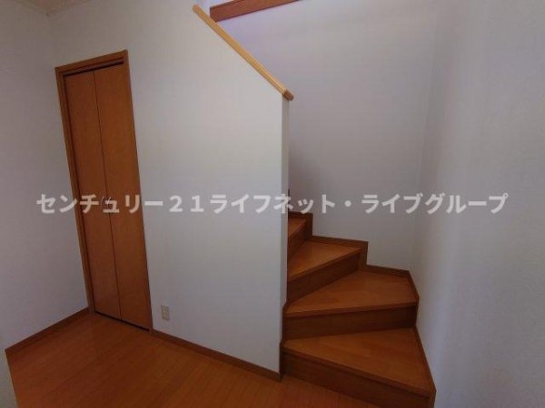 池田市建石町のテラスハウス