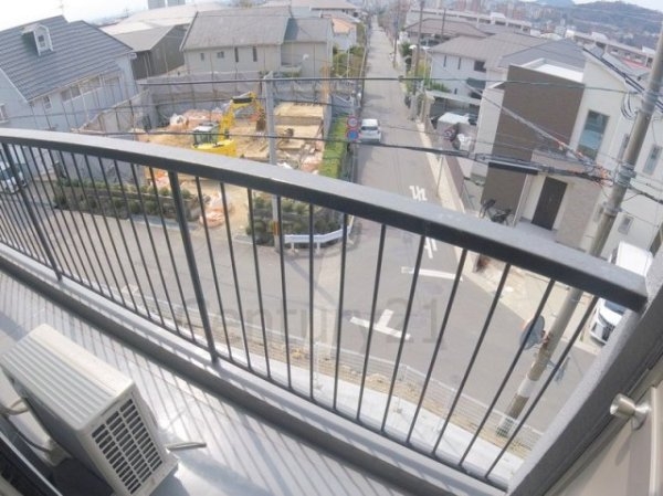 宝塚市御殿山４丁目のマンション