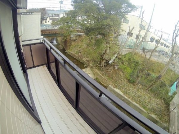宝塚市山本東２丁目のアパート