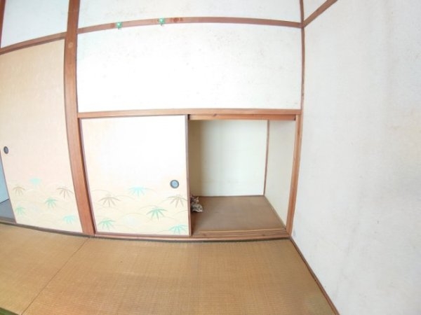 池田市槻木町のテラスハウス