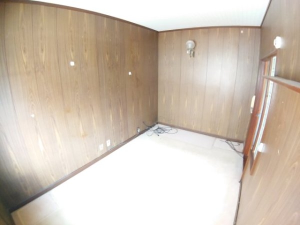 池田市槻木町のテラスハウス