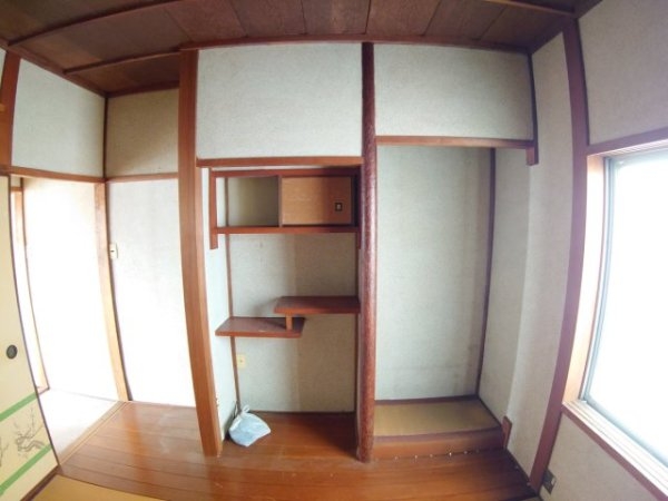 池田市槻木町のテラスハウス