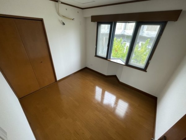 西宮市松籟荘のマンション