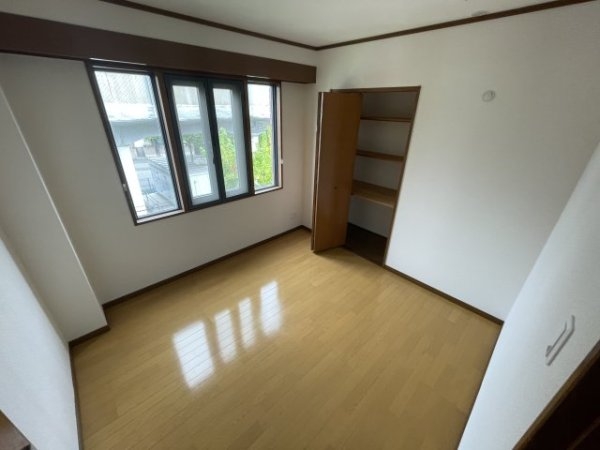 西宮市松籟荘のマンション