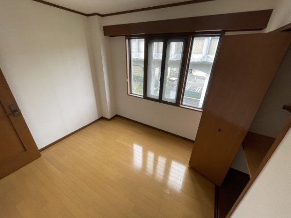 西宮市松籟荘のマンション