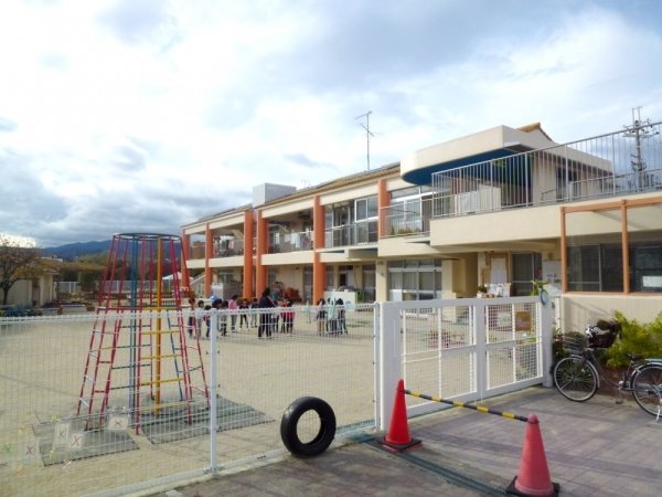 宝塚市雲雀丘2丁目のマンション(山本南保育園)