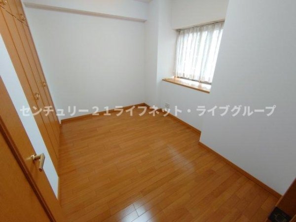 宝塚市雲雀丘２丁目のマンション