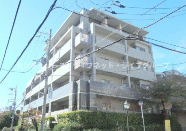 宝塚市雲雀丘２丁目のマンション