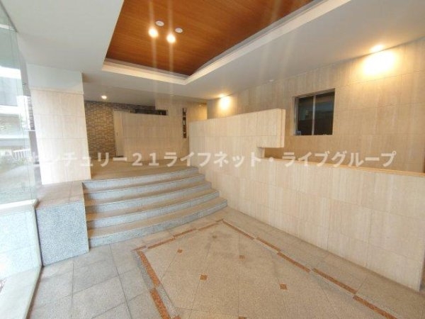宝塚市雲雀丘２丁目のマンション