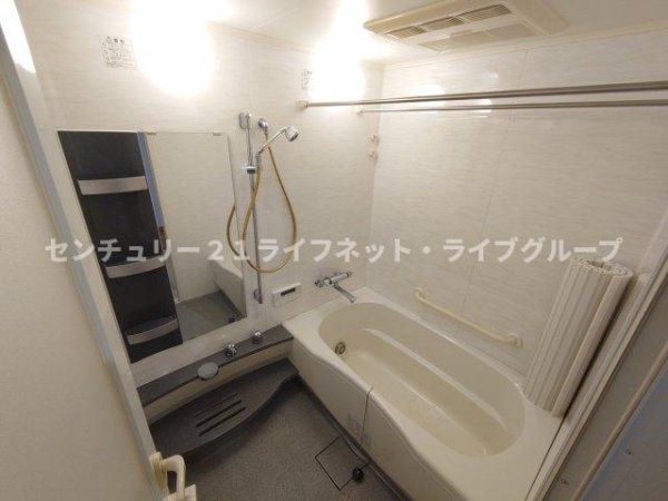 宝塚市雲雀丘２丁目のマンション