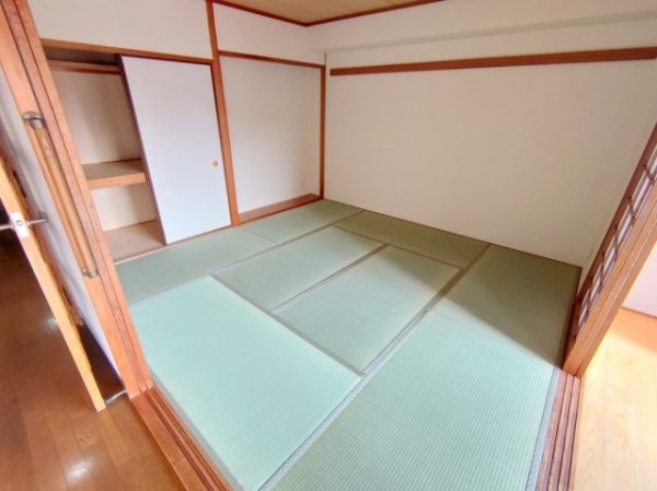 宝塚市栄町２丁目のマンション