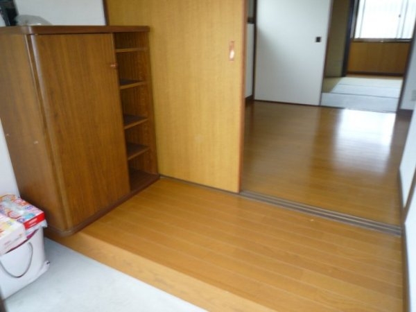 宝塚市伊孑志２丁目の貸家