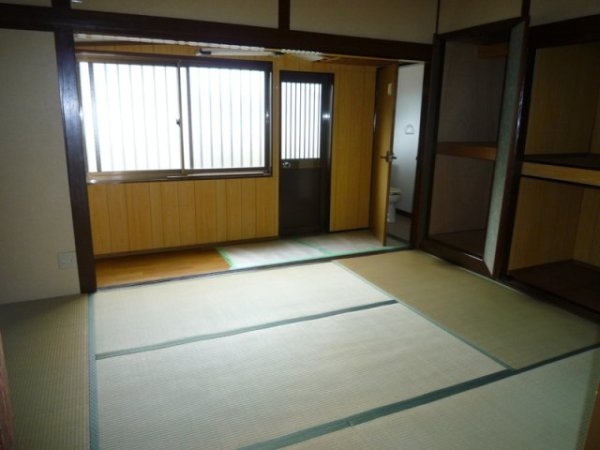 宝塚市伊孑志２丁目の貸家