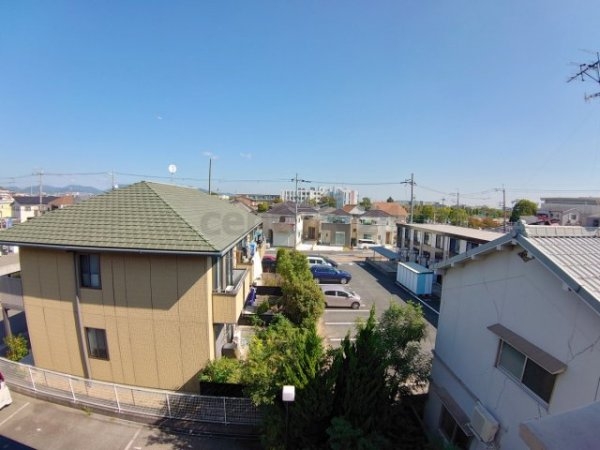 伊丹市鴻池４丁目のマンション