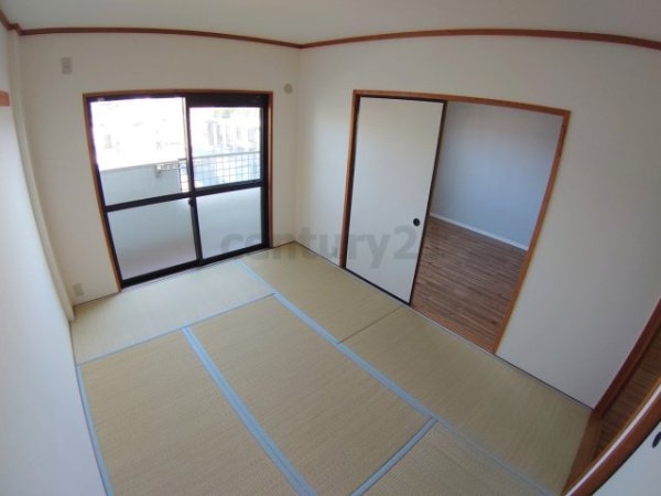 伊丹市鴻池４丁目のマンション