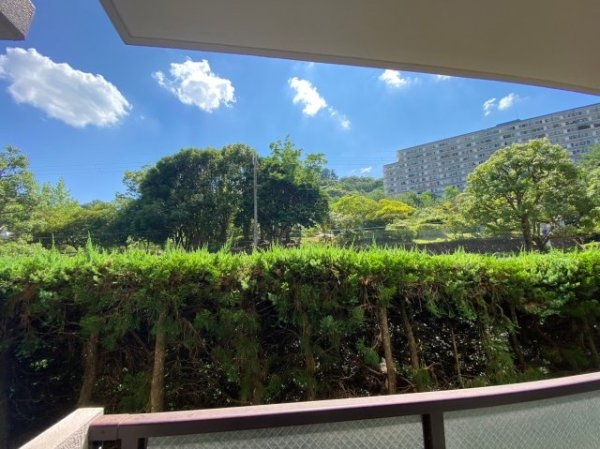 宝塚市中山桜台６丁目のマンション