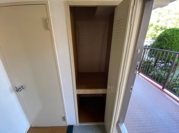 宝塚市中山桜台６丁目のマンション