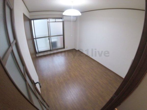 宝塚市小林１丁目のマンション