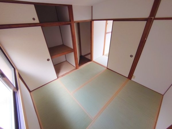 宝塚市美座２丁目の貸家