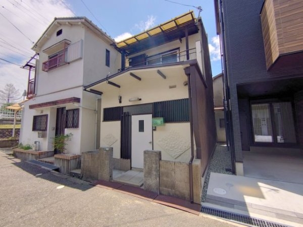 宝塚市美座２丁目の貸家
