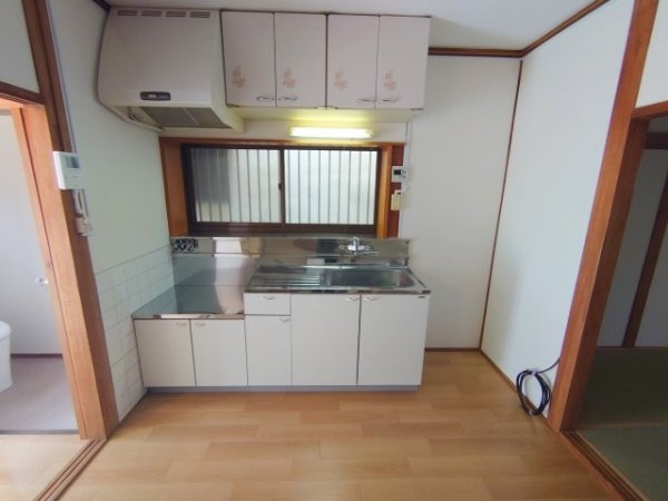 宝塚市美座２丁目の貸家