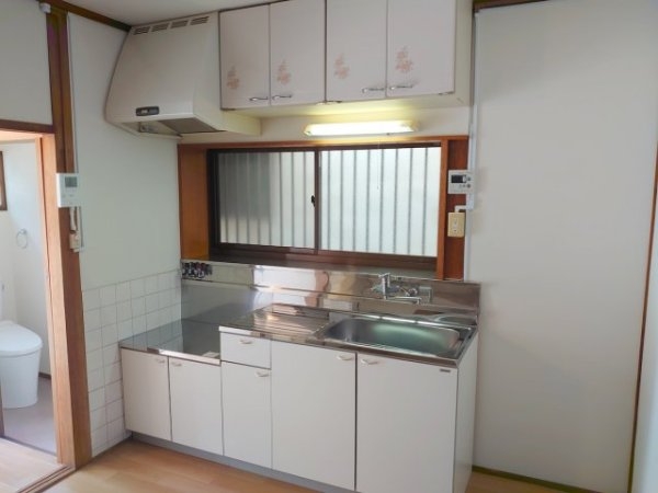 宝塚市美座２丁目の貸家