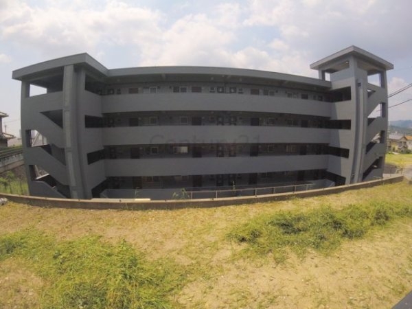 宝塚市御殿山４丁目のマンション