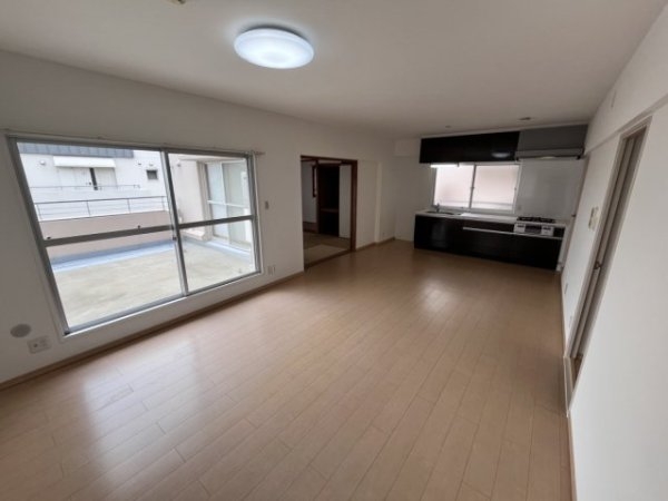 西宮市東山台２丁目のマンション