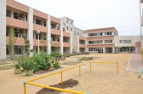 エルメゾンなごみ(池田市立池田小学校)