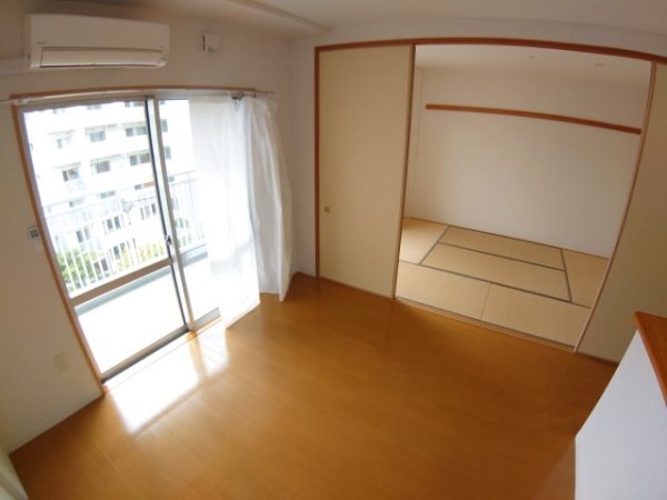 池田市緑丘２丁目のマンション