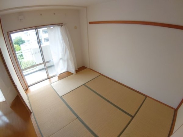 池田市緑丘２丁目のマンション