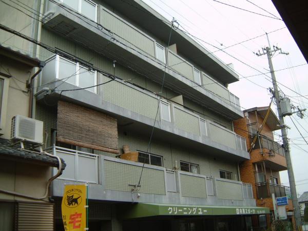 ハイツイースト