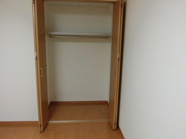 ハイツ中川