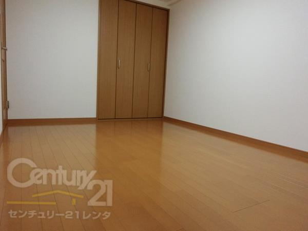 ハイツ中川