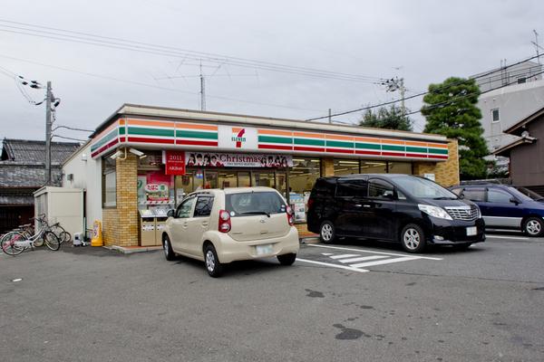 レオパレスプリムラ(セブンイレブン向日梅ノ木店)