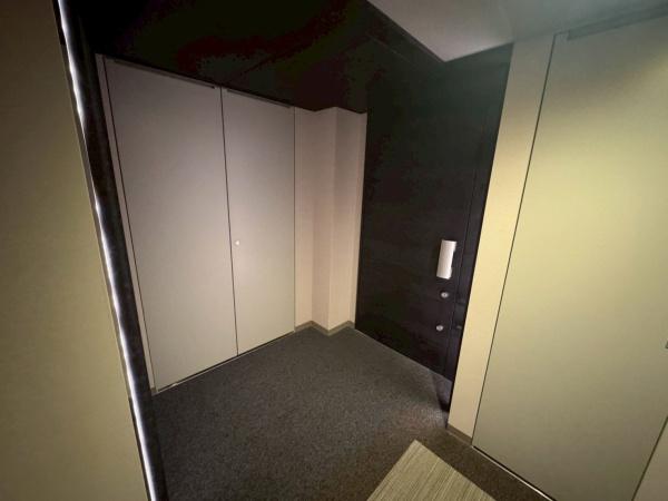 グランドメゾン京都御池通407号(玄関)