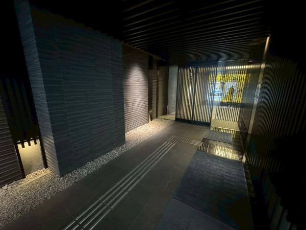 グランドメゾン京都御池通407号(エントランス)