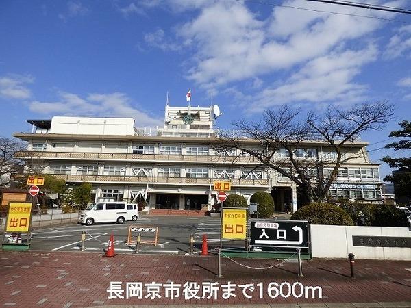 ブレヴィエ2(市役所)