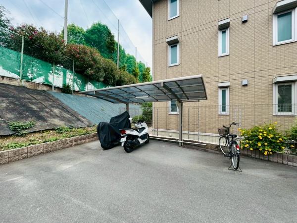 ルナパレス友岡