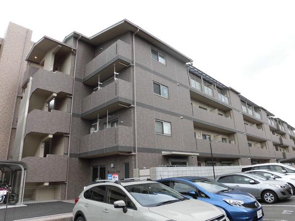 シャルレ三番館