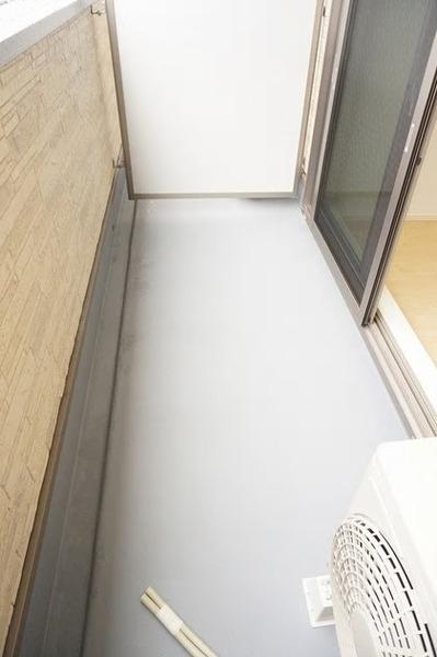 エイミアー　コロバッセ