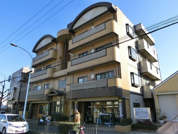 ソレーユYAMADA　店舗東側
