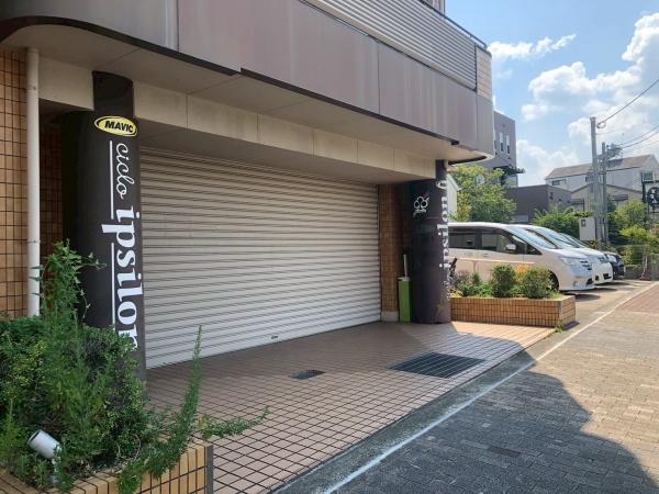 ソレーユYAMADA　店舗東側