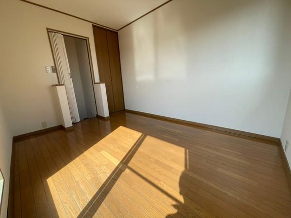 貸家　久世築山町4-1