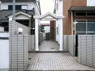 レオパレス久世