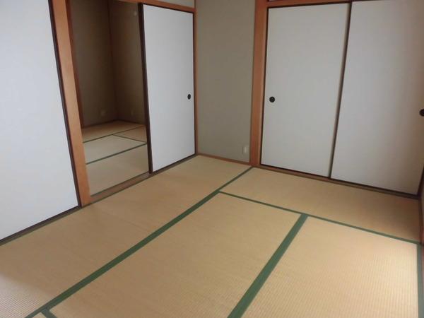 貸家　羽束師鴨川町302-8